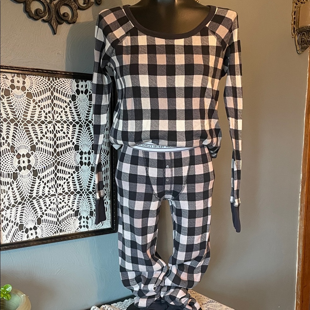 Victoria's Secret Black and White Plaid Pajama Set - Picture 2 of 7
